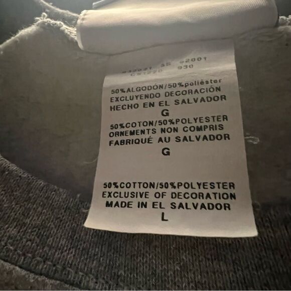 Champion Women’s Size Large Gray Carmel Crewneck Sweater Classic Design - Picture 5 of 8